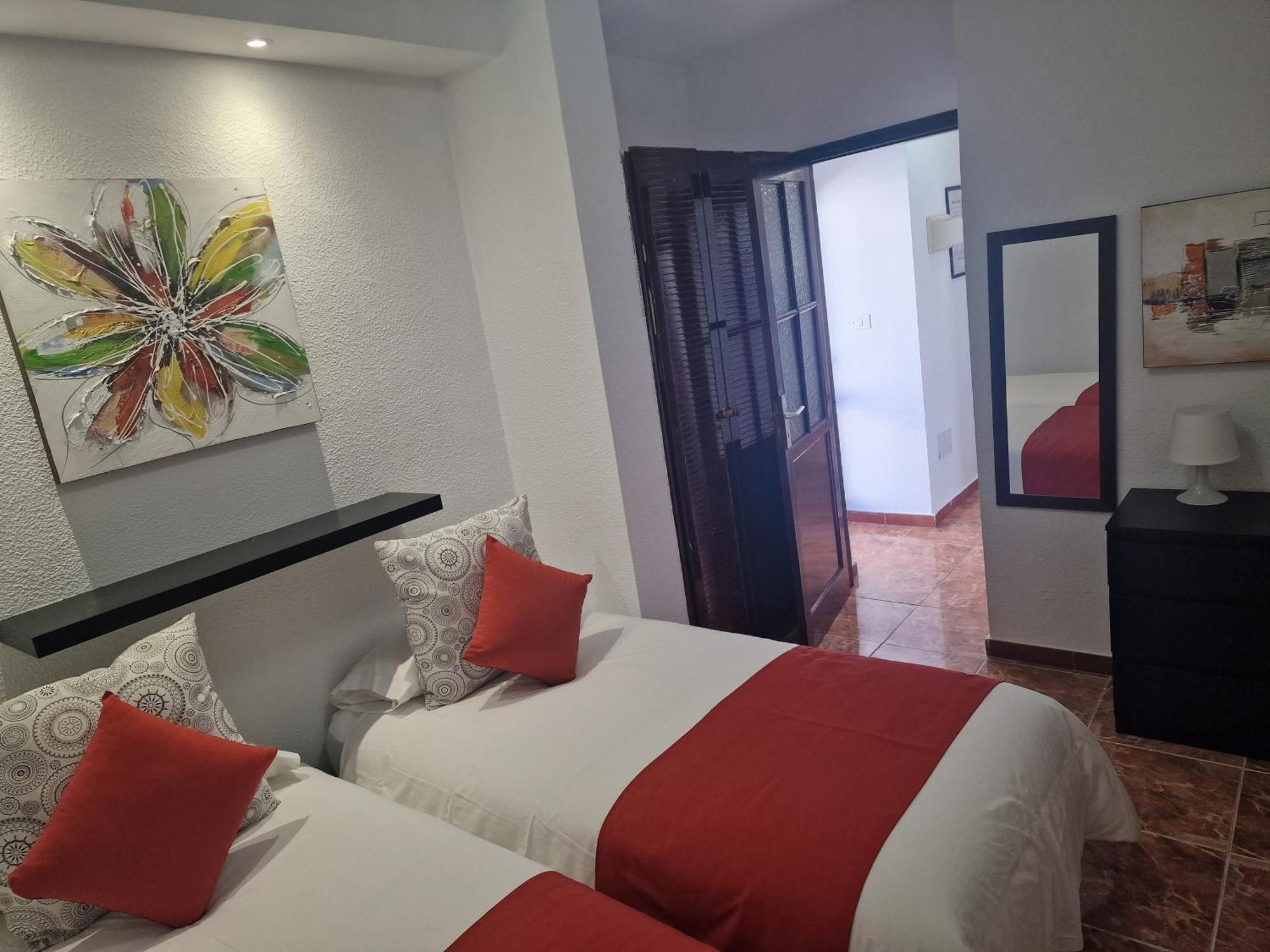 Apartamentos Funchal Los Cristianos  Cameră foto